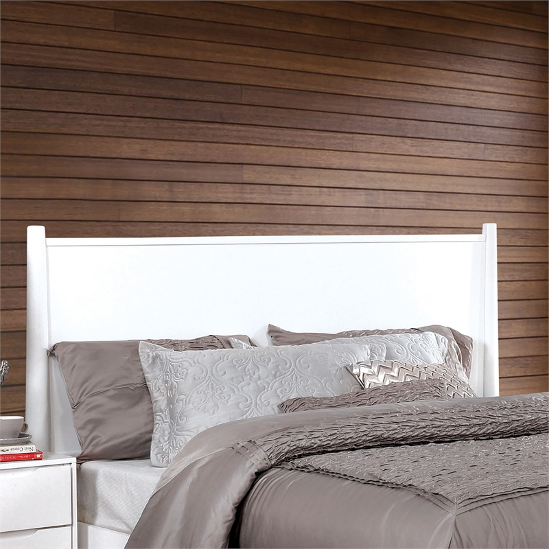 Furniture of America Belkor Solid Wood King Platform Bed in White