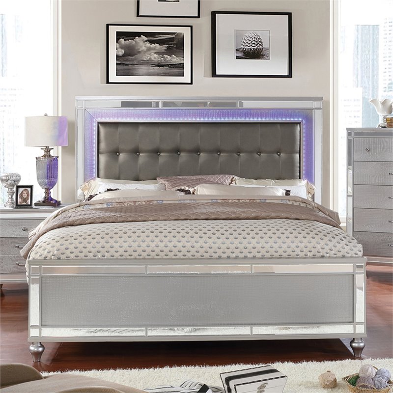 Furniture of America Xulu Contemporary Wood Queen Bed with LED in Silver
