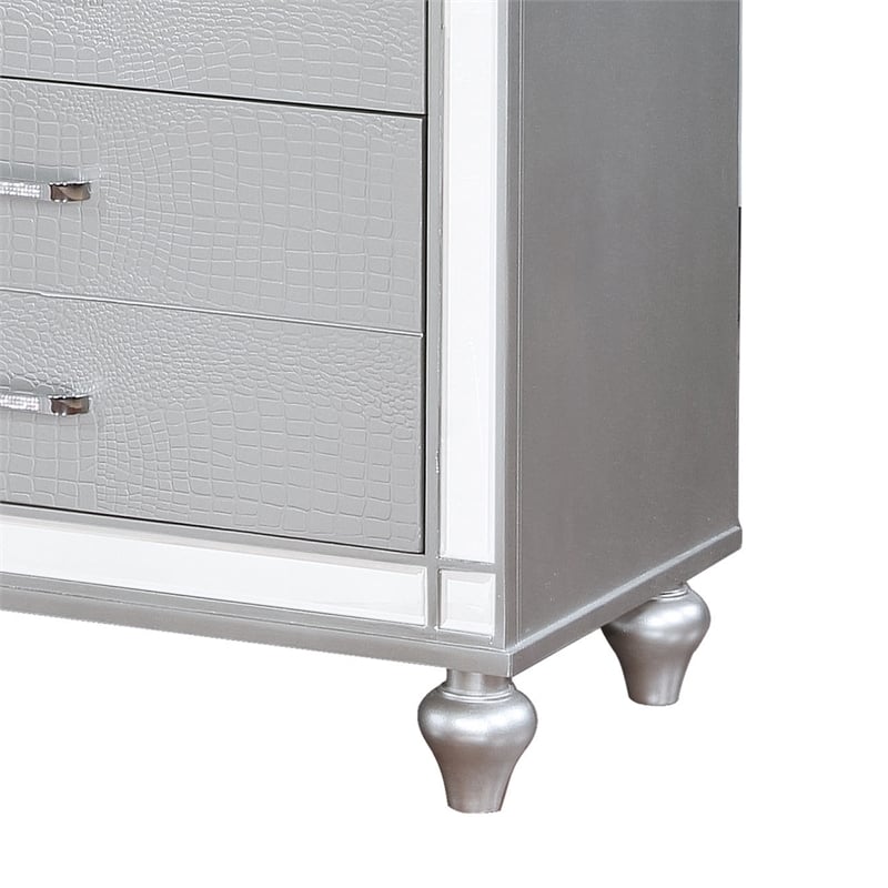 Furniture of America Xulu Contemporary Solid Wood 7-Drawer Dresser in Silver