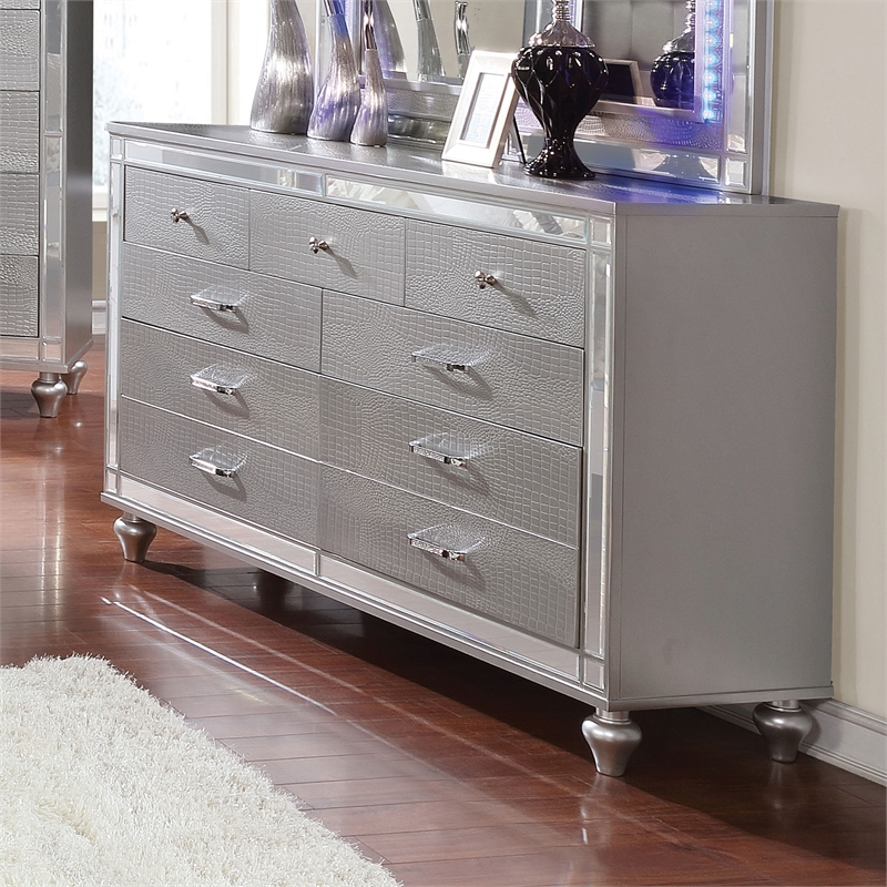 Furniture of America Xulu Contemporary Solid Wood 7-Drawer Dresser in Silver