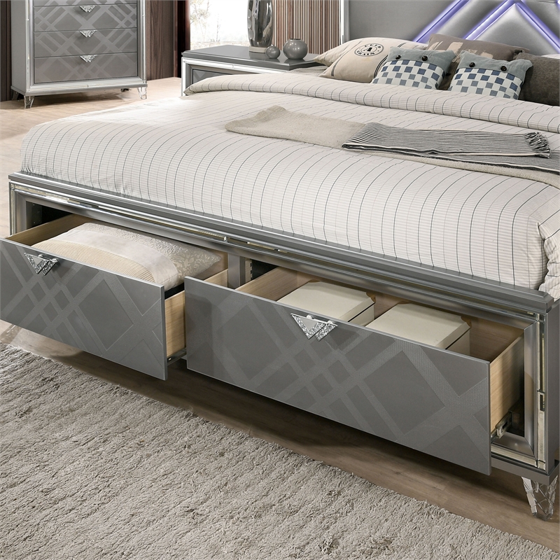 FOA Anaiya 5pc Silver Wood Bed Set - King + 2 Nightstands + Dresser + Mirror