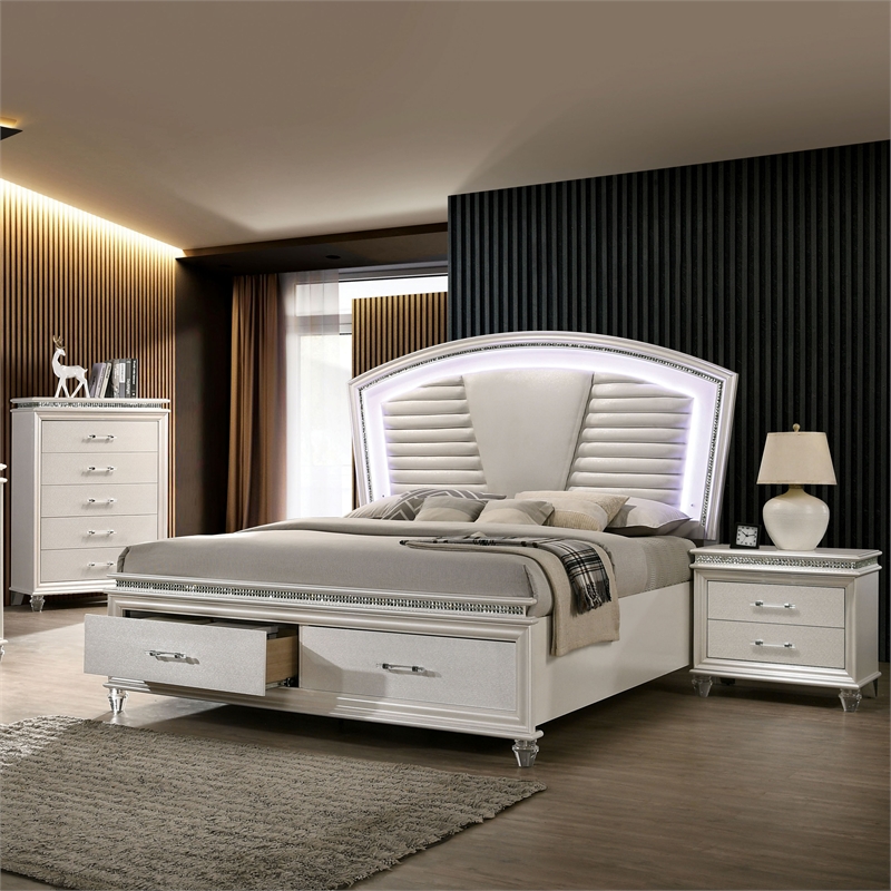 FOA Plumley 3-Piece White Wood Bedroom Set - King + Nightstand + Chest