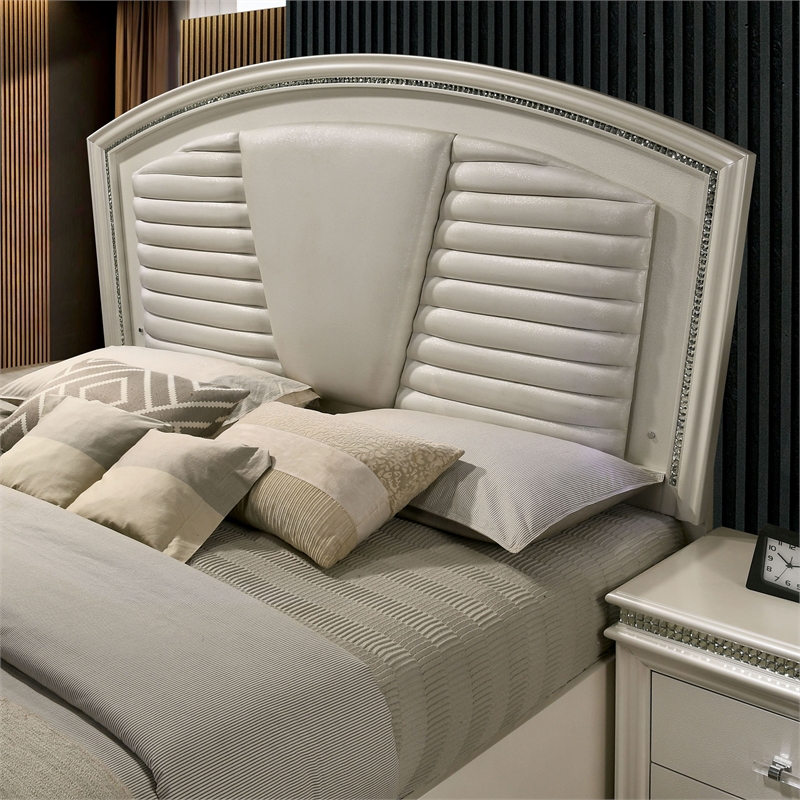 FOA Plumley 3-Piece White Wood Bedroom Set - Cal King + 2 Nightstands