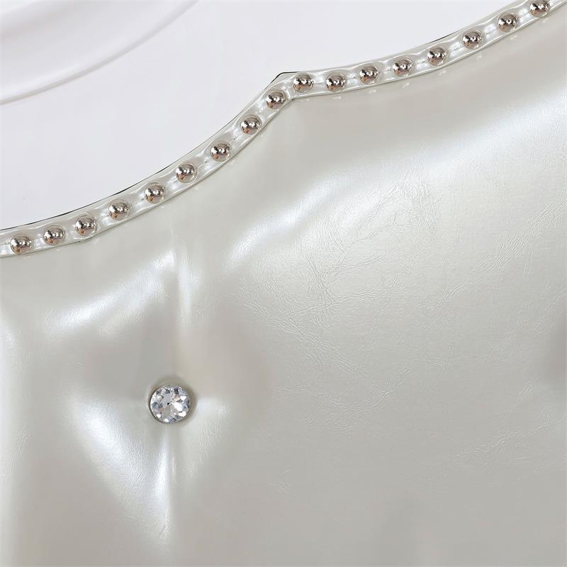 Furniture of America Mondu Traditional Wood Tufted Twin Kids Bed in White