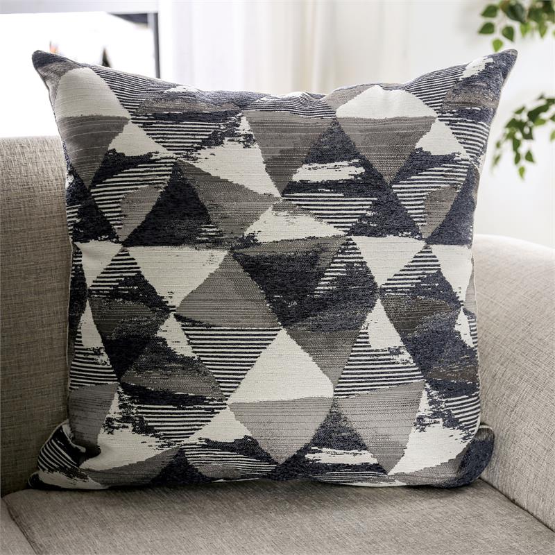 Furniture of America Kelte Traditional Chenille Upholstered Sofa in Gray