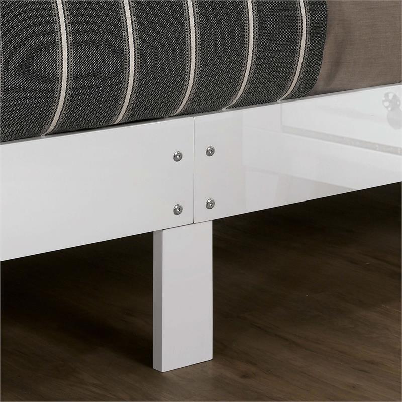 Furniture of America Murvy Contemporary Wood Platform Cal King Bed in White