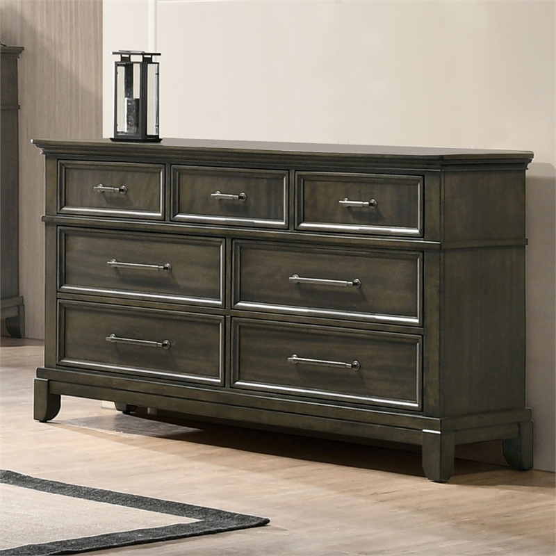 Furniture of America Parro Traditional Wood 7-Drawer Gray Dresser and Care Kit