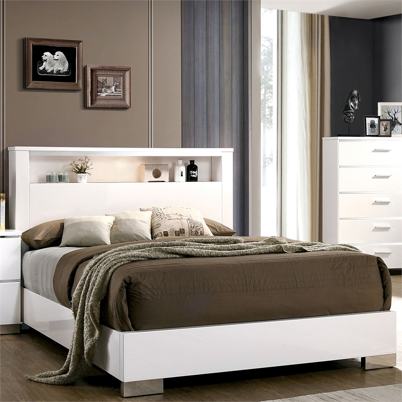 Furniture of America Quaker 2pc White Solid Wood Bedroom Set - Cal King + Chest