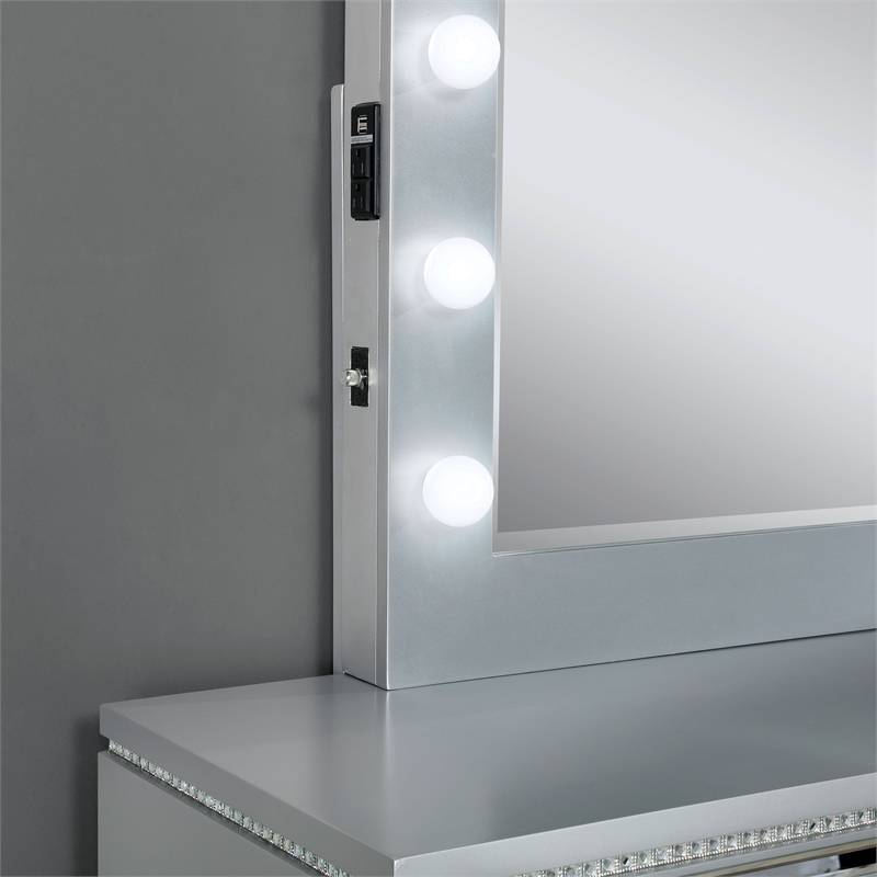 Furniture of America Chid 6-Drawer Solid Wood Dresser with Mirror in Silver