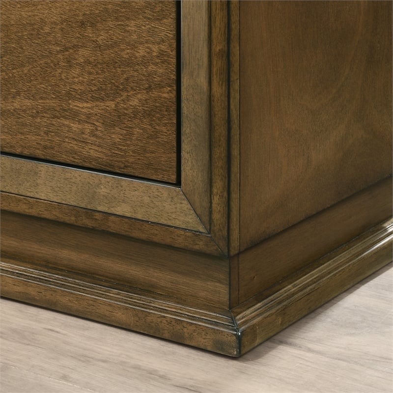 Furniture of America Nellam English Dovetail Drawers Wood Chest in Walnut