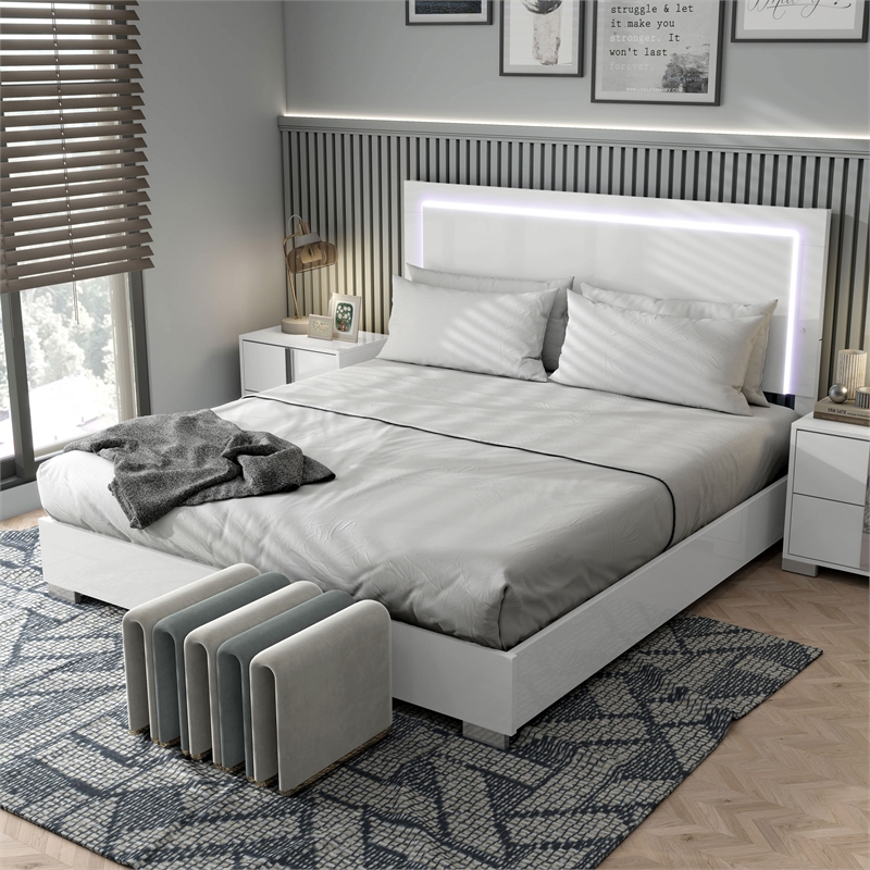 Furniture of America Ventrack LED Light Wood Eastern King Bed in White