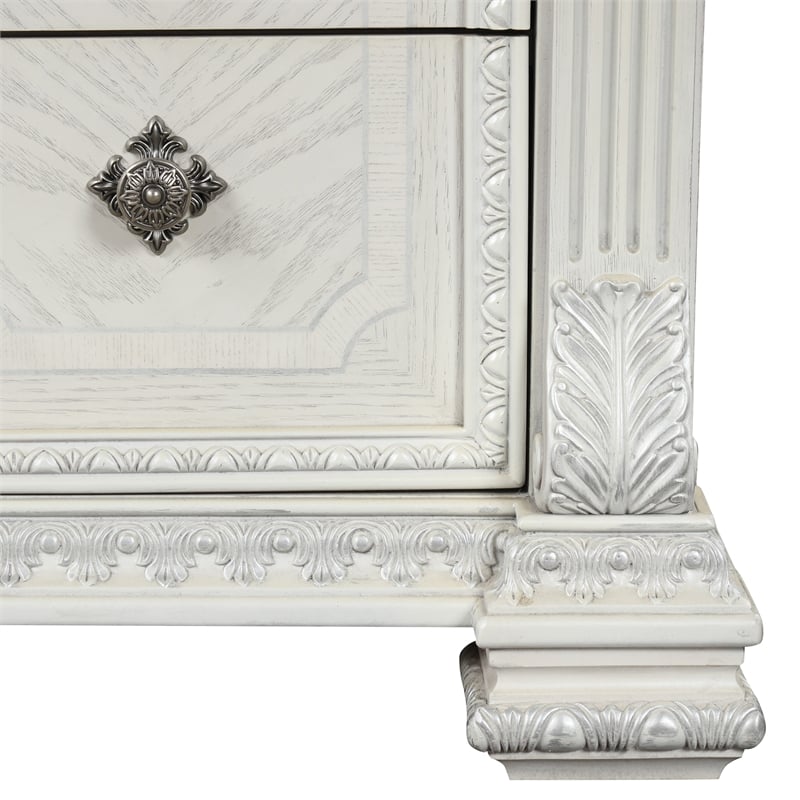 Furniture of America Byrne Wood Dovetail 5-Drawer Chest in White