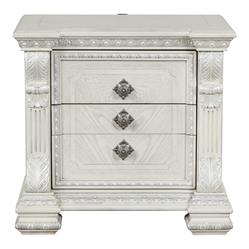 Furniture of America Byrne Wood Dovetail White 3-Drawer Nightstand with USBs