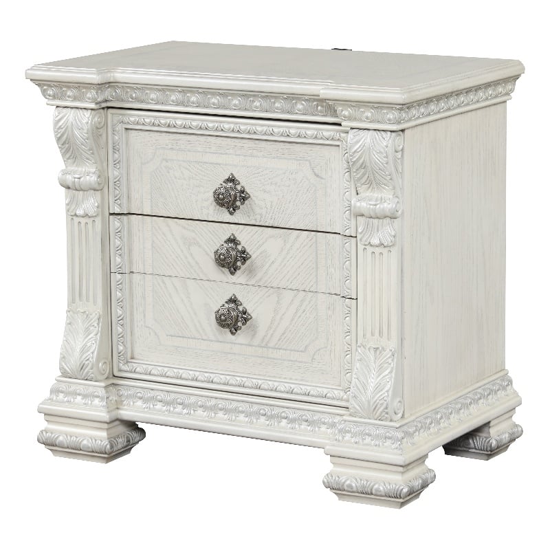 Furniture of America Byrne Wood Dovetail White 3-Drawer Nightstand with USBs