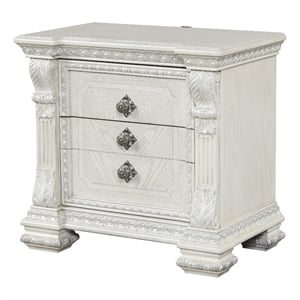 Furniture of America Byrne Wood Dovetail White 3-Drawer Nightstand with USBs