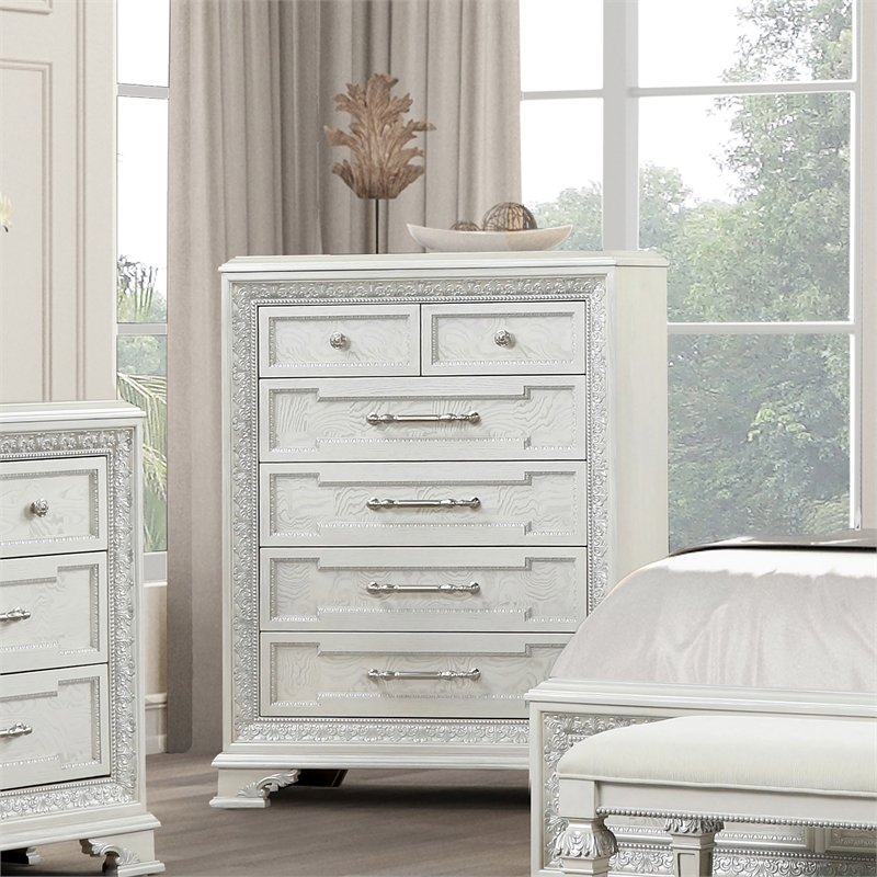 Furniture of America Gelbero Wood Dovetail 6-Drawer Chest in White