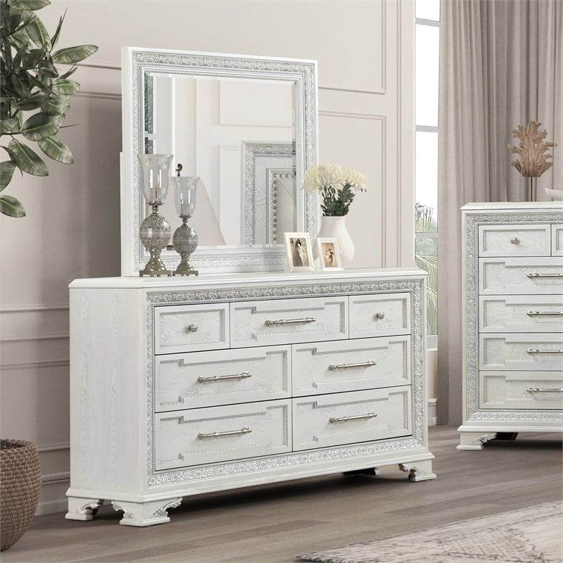 Furniture of America Gelbero Wood Dovetail 7-Drawer Dresser with Mirror in White