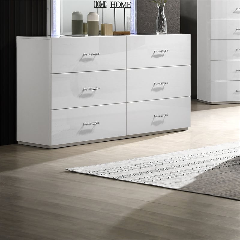 Furniture of America Quince Solid Wood 6-Drawer Dresser in White