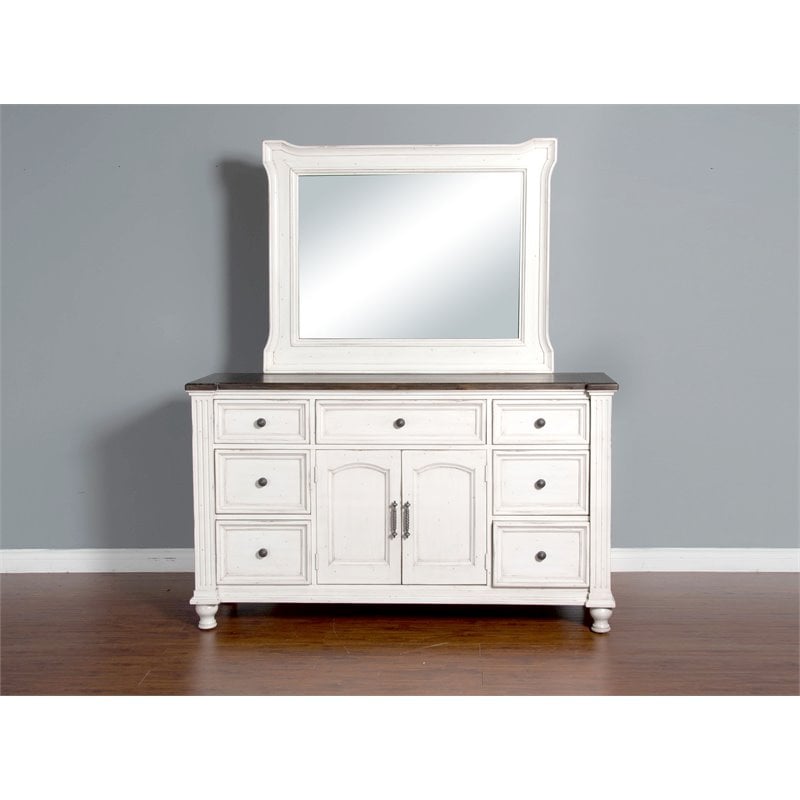 Sunny Designs Carriage House 68