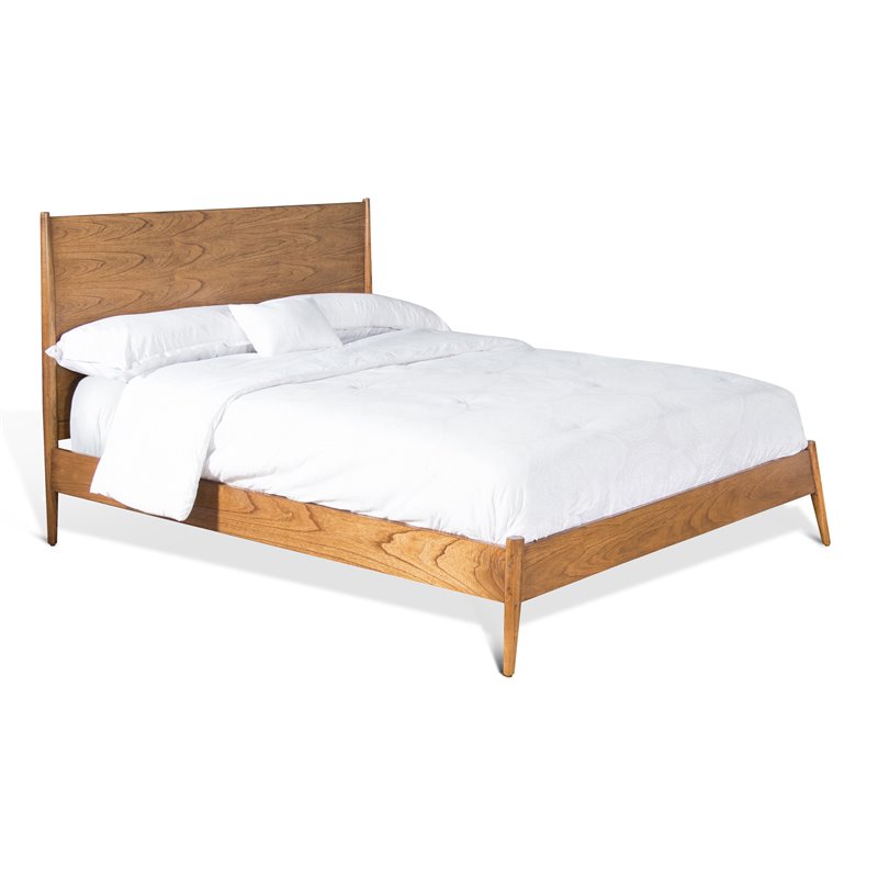 Sunny Designs American Modern Wood Full Panel Bed in Cinnamon