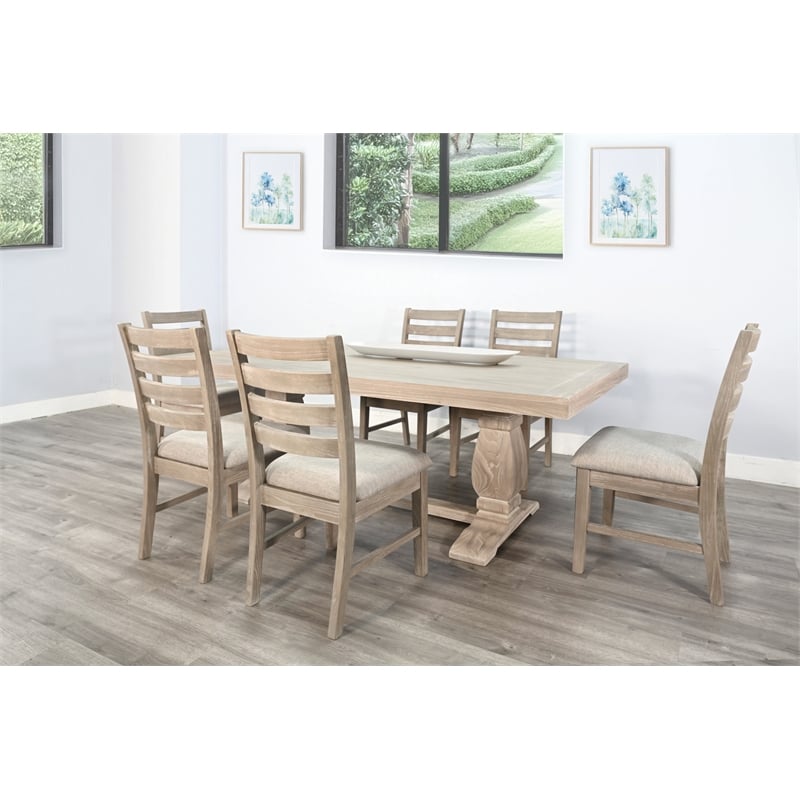 Sunny Designs Gianna Rectangular Dining Set