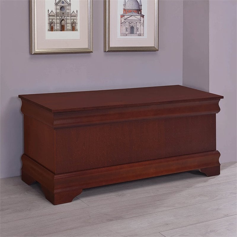 Bowery Hill Traditional Wood Cedar Blanket Chest in Warm Brown