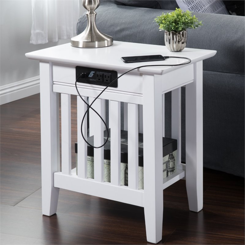 Bowery Hill Solid Wood End Table with Charging Port in White