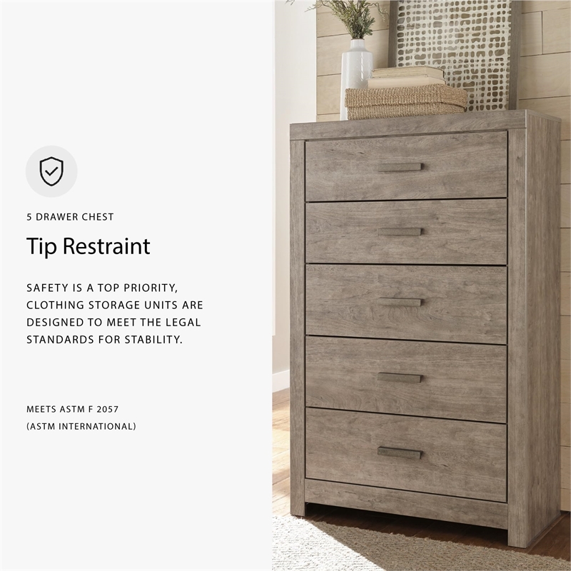 Bowery Hill 5 Drawer Chest in Gray