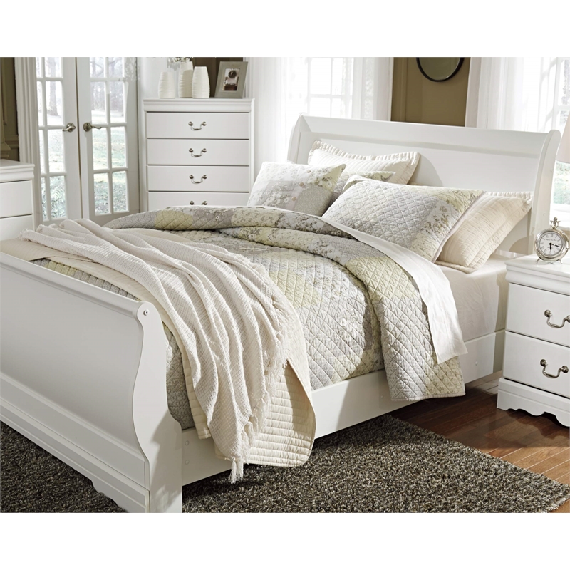 Bowery Hill Queen Sleigh Headboard in White