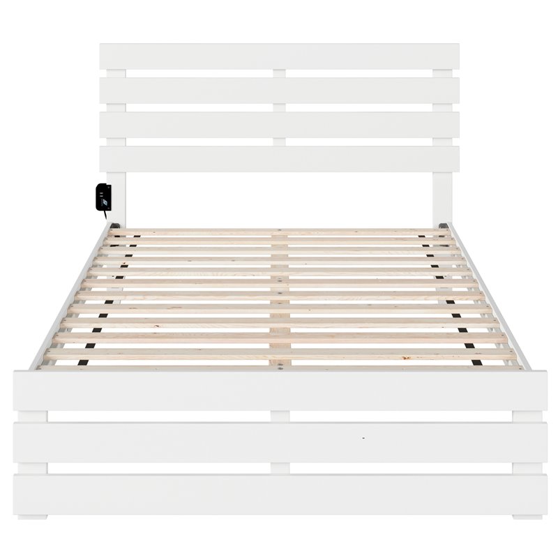Bowery Hill Farmhouse Solid Wood Full Bed w/ Footboard with USB Charger in White