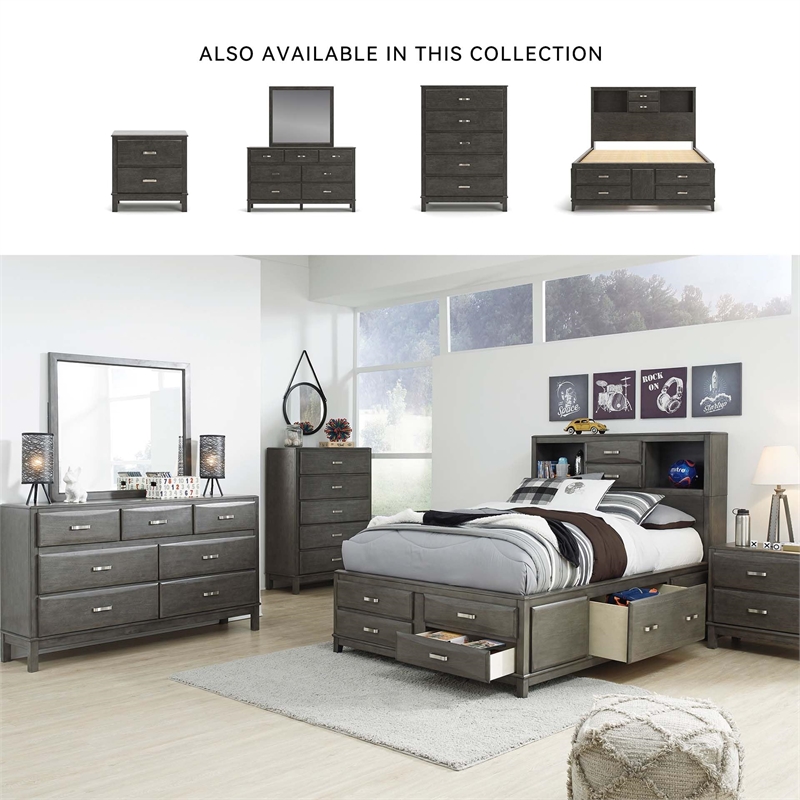 Bowery Hill 7 Drawer Dresser in Gray