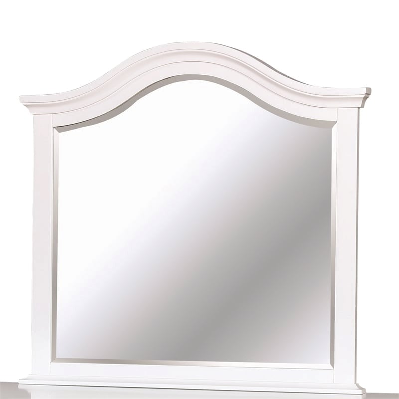 Bowery Hill 2-Piece 7-Drawer Traditional Wood Dresser and Mirror in White