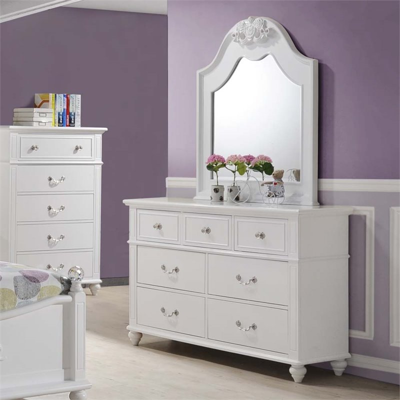 Bowery Hill Engineered Wood 7-Drawers Bedroom Dresser with Mirror Set in White