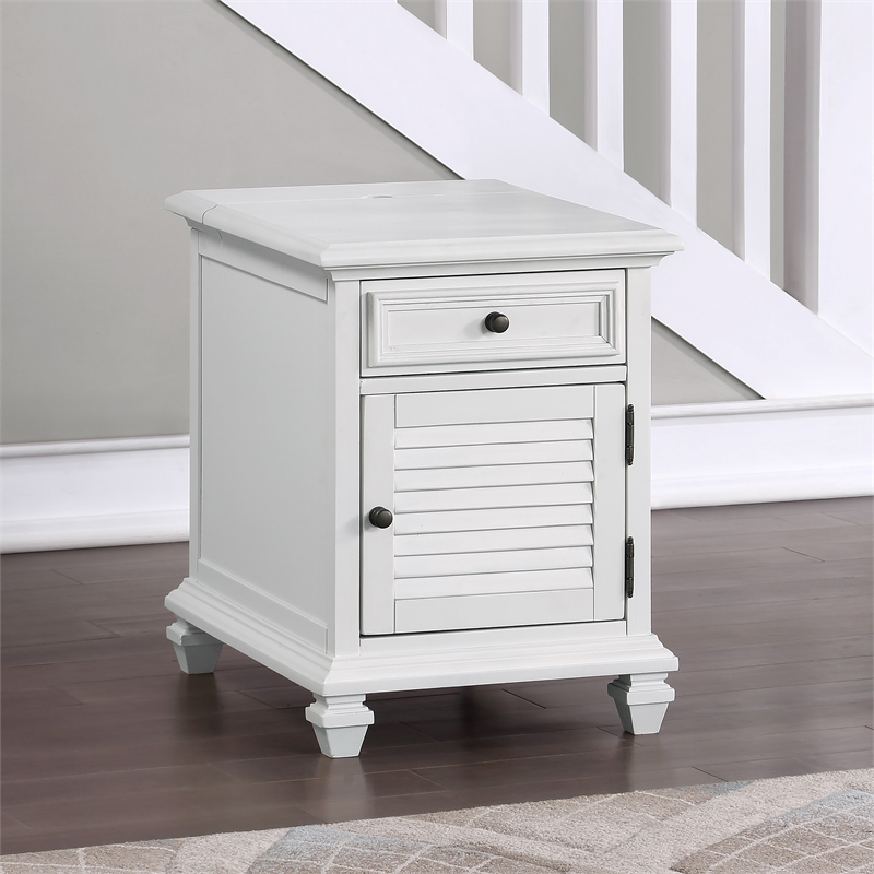 Bowery Hill Modern Farmhouse Soft White Wood Storage End Table with USB