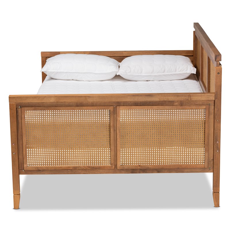Bowery Hill Modern Rattan Full Size Daybed with Spade Feet in Walnut