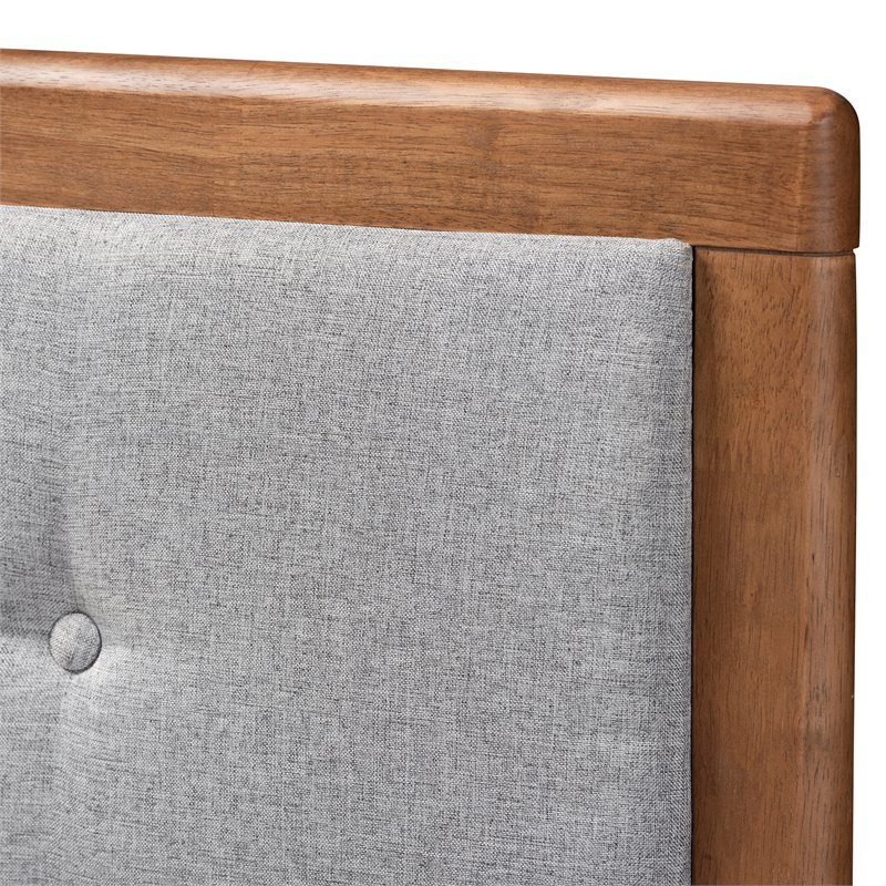 Bowery Hill Brown Finished Wood 4-Drawer King Size Platform Storage Bed