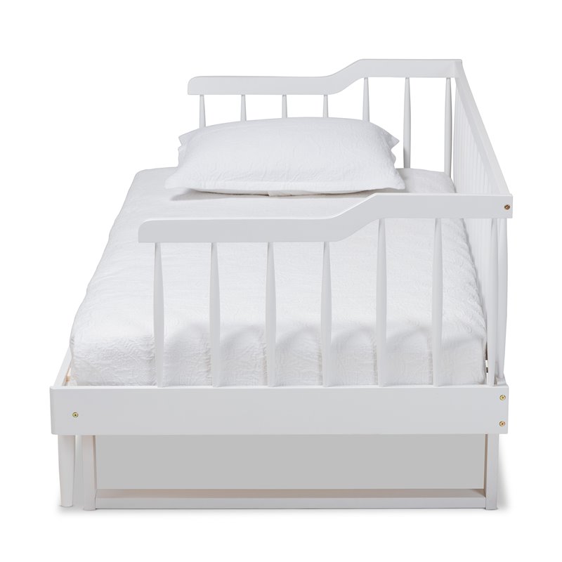 Bowery Hill White Wood Expandable Twin to King Size Spindle Daybed