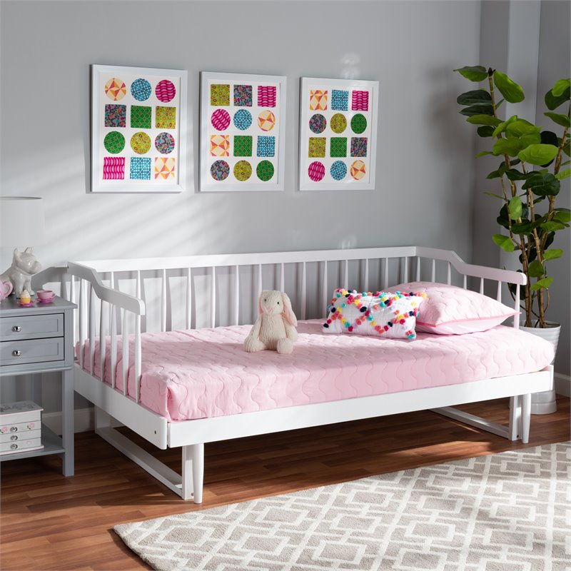 Bowery Hill White Wood Expandable Twin to King Size Spindle Daybed