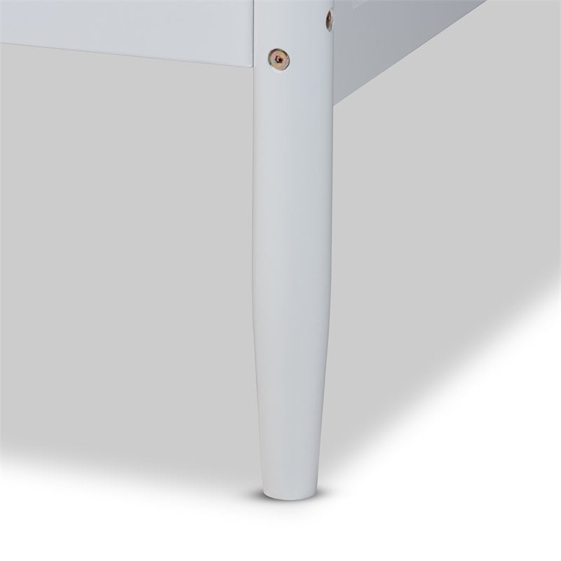 Bowery Hill Traditional Wood Twin Size Daybed with Tapered Legs in White