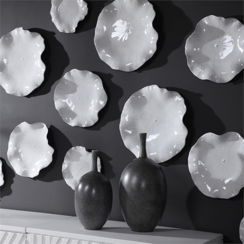 Bowery Hill Contemporary Ceramic Wall Decor in White (Set of 3)