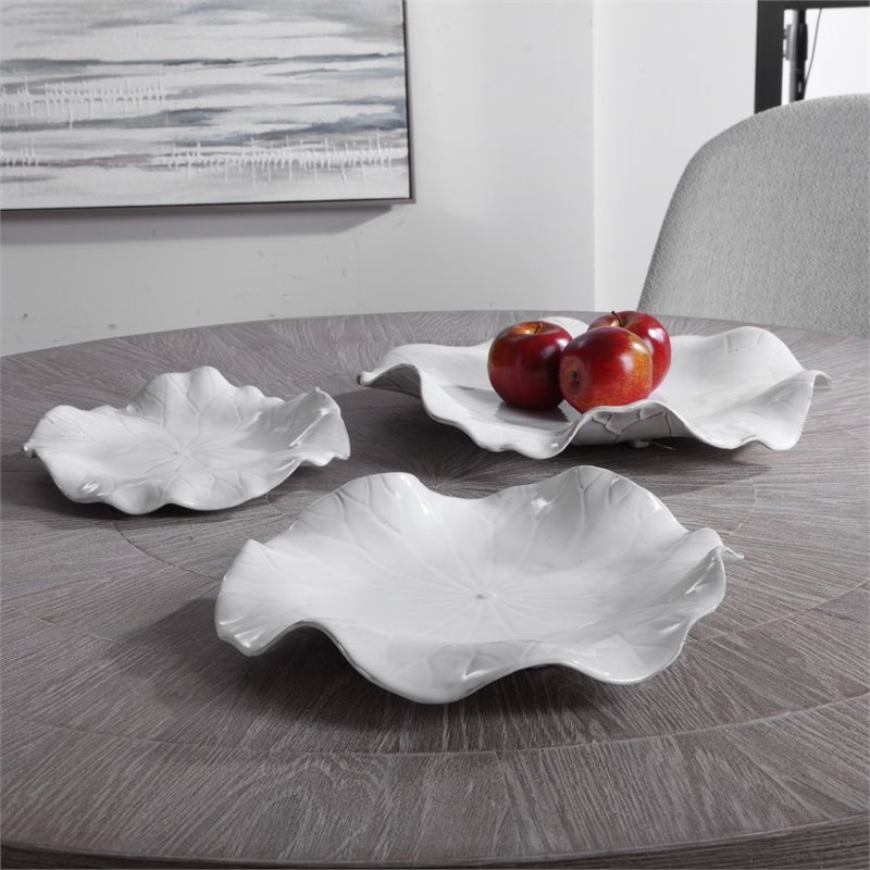 Bowery Hill Contemporary Ceramic Wall Decor in White (Set of 3)