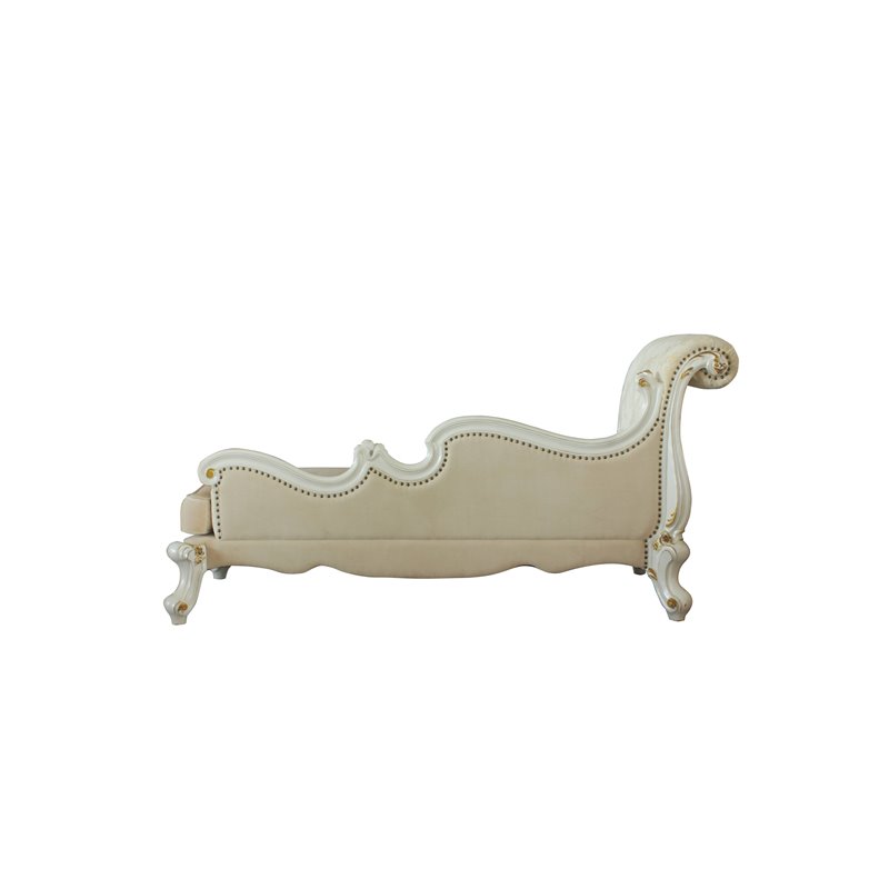 Bowery Hill Traditional Chaise w/ Pillows in Antique Pearl & Fabric