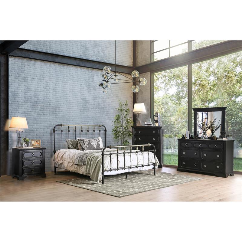 Bowery Hill Farmhouse Metal Queen Spindle Bed in Antique Black