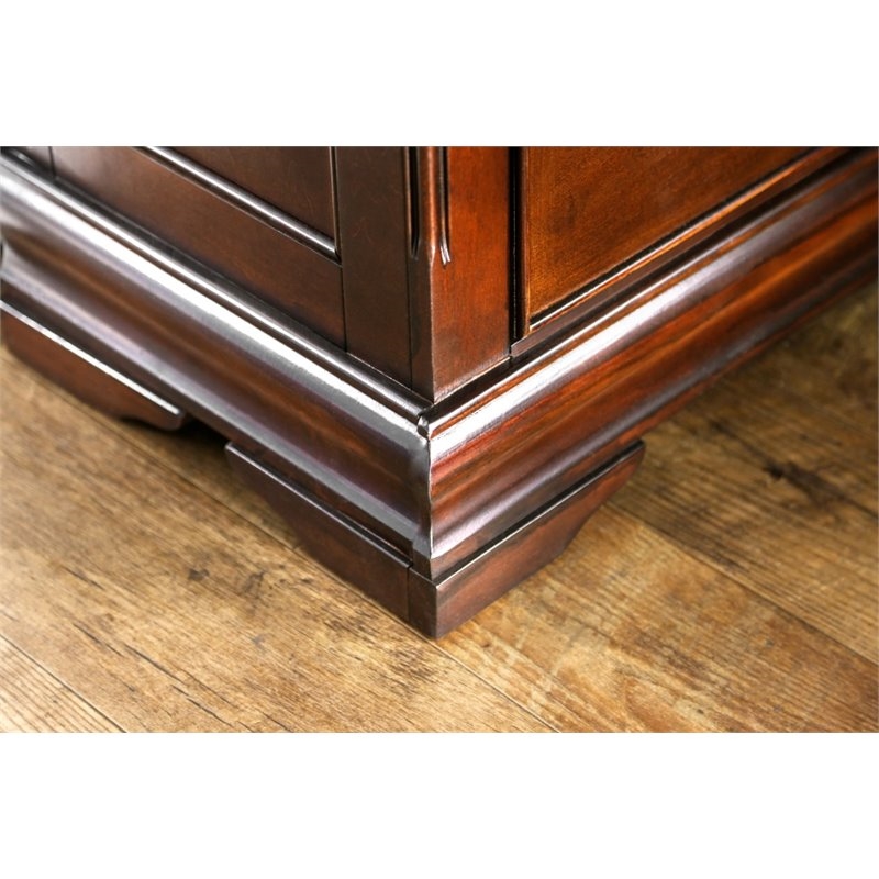 Bowery Hill 5 Drawers Traditional Solid Wood Chest in Cherry
