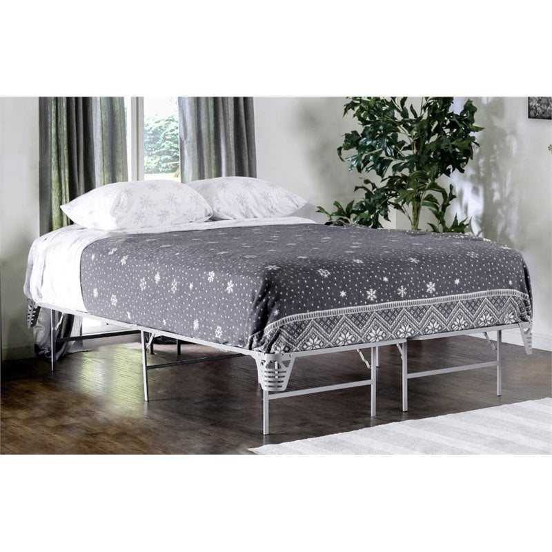 Bowery Hill Transitional Metal Queen Bed Frame in Silver