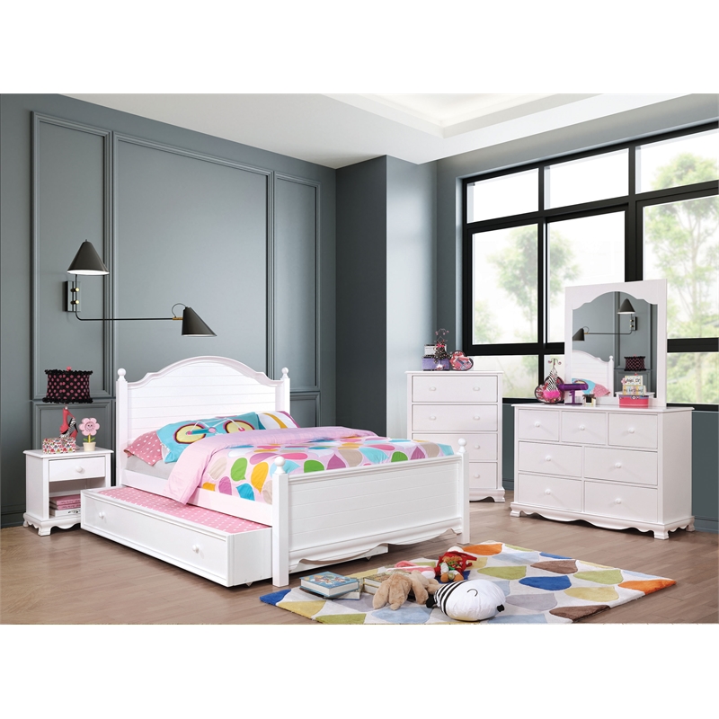 Bowery Hill Transitional Solid Wood/Wood Veneer/MDF Trundle in White