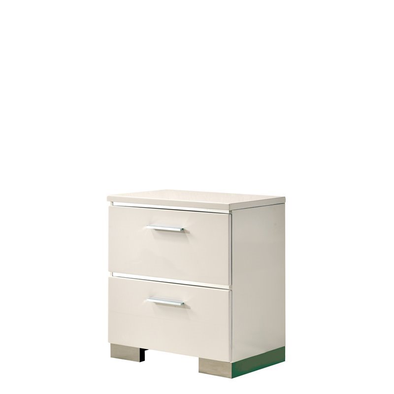 Bowery Hill 2-Drawer Modern Wood Nightstand with USB Outlet in White