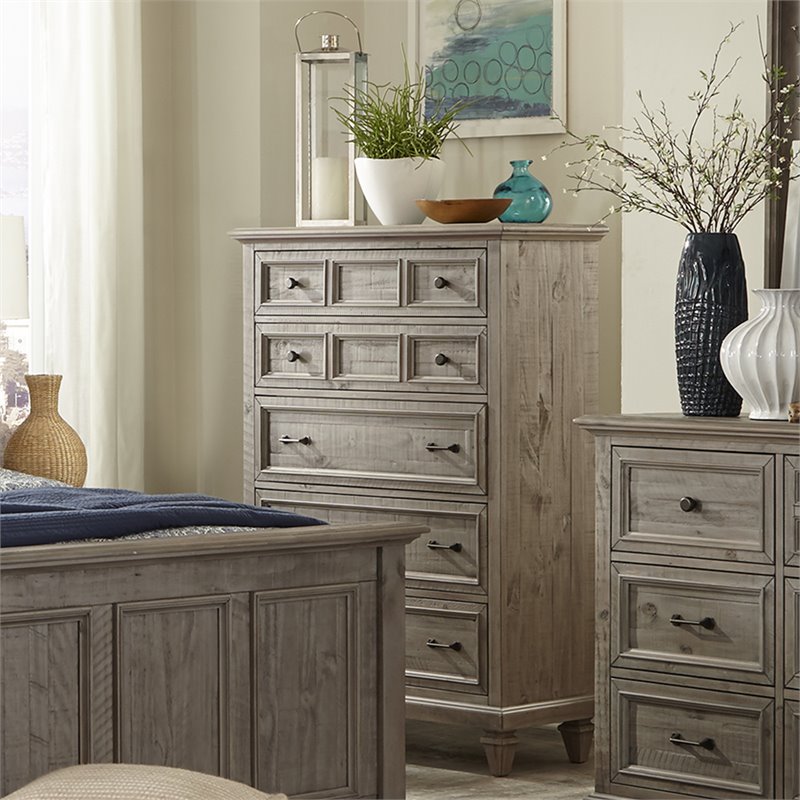 Bowery Hill Modern Wood 5 Drawer Chest in Dovetail Gray Finish