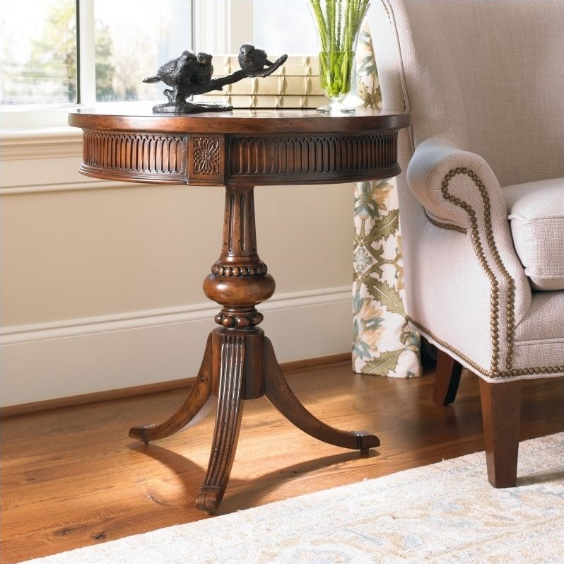 Bowery Hill Traditional Wood Round Pedestal Accent Table in Walnut