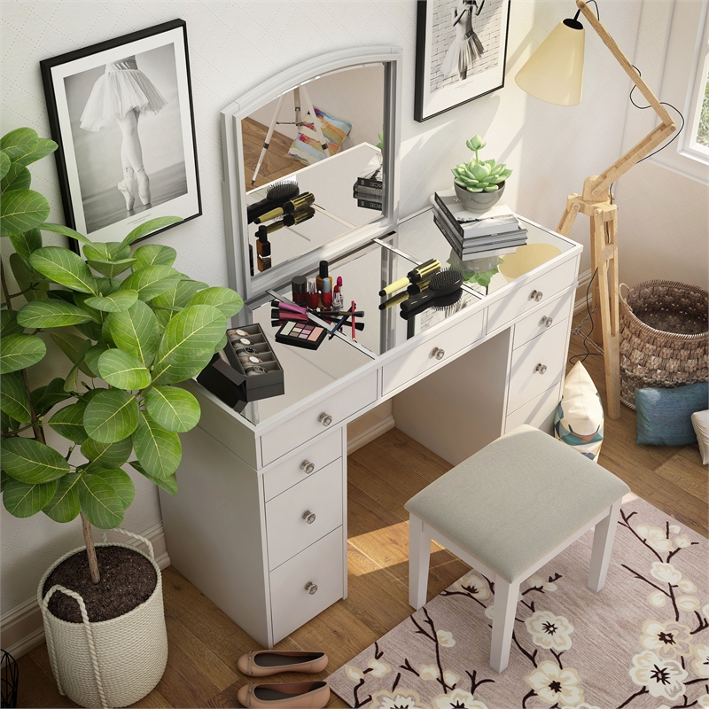 Bowery Hill Modern Solid Wood 3-Piece Vanity Set in White Finish